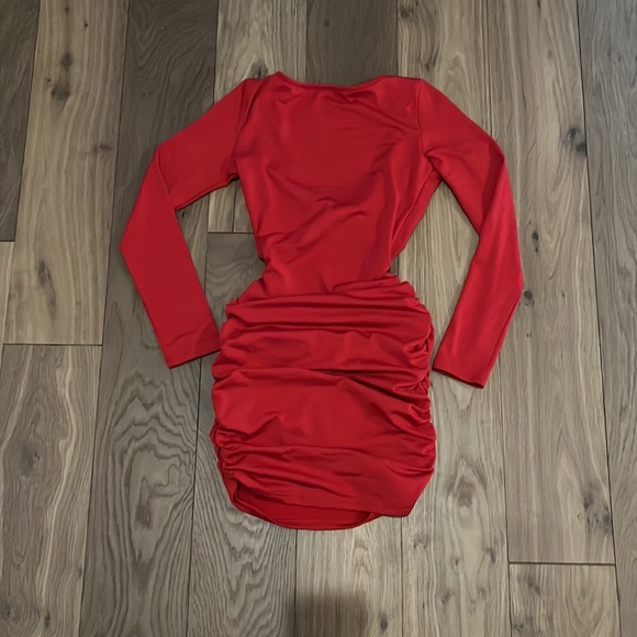 Red Dress - Picture 2 of 2